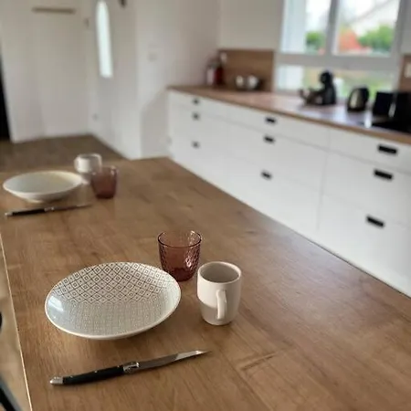 La Condelisana - Maison Spacieuse Avec Piscine