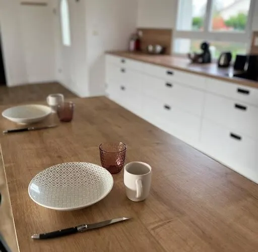 La Condelisana - Maison Spacieuse Avec Piscine